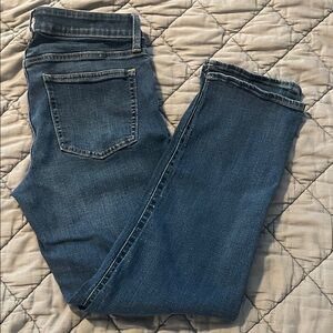 GAP Denim Women's Classic Straight Leg Blue Jeans size 8 / 29R